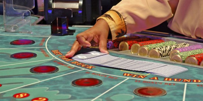 Luật chơi Baccarat trực tuyến cho những người mới tham gia